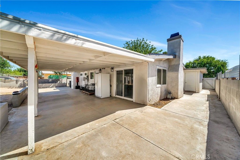 Image 19 of property listing at 38625 Sumac, Palmdale, CA 93550