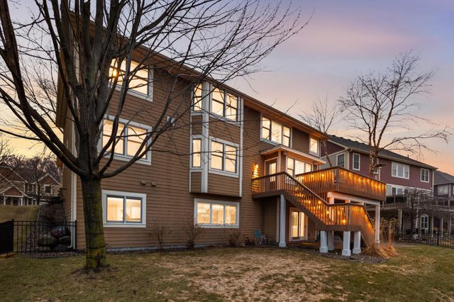 10590 Watersedge Lane, Woodbury, MN 55129