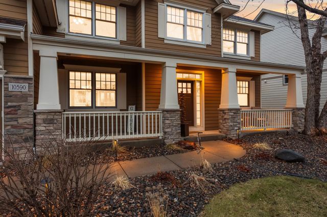 10590 Watersedge Lane, Woodbury, MN 55129