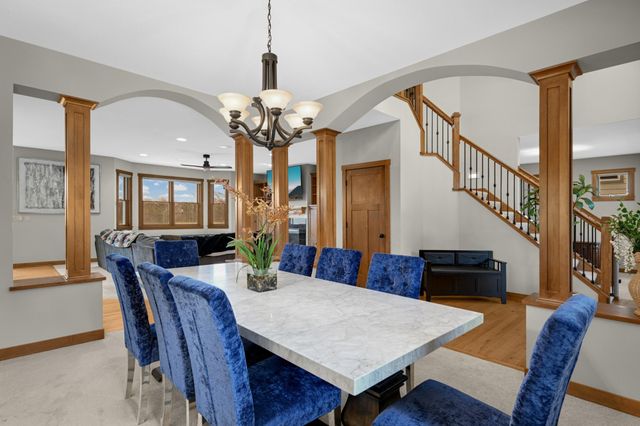 10590 Watersedge Lane, Woodbury, MN 55129