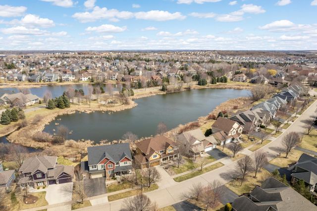 10590 Watersedge Lane, Woodbury, MN 55129