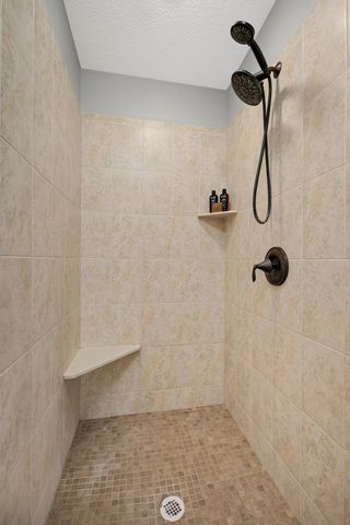 10590 Watersedge Lane, Woodbury, MN 55129