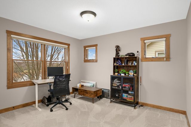 10590 Watersedge Lane, Woodbury, MN 55129