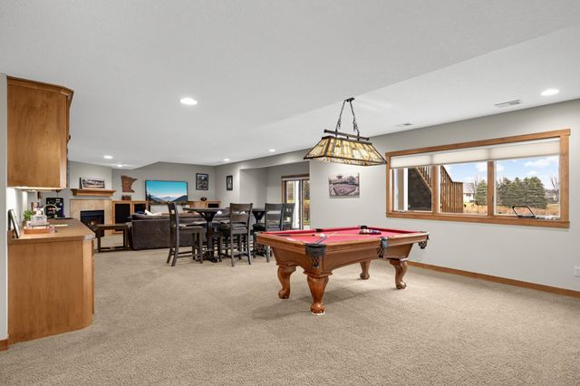 10590 Watersedge Lane, Woodbury, MN 55129
