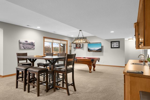 10590 Watersedge Lane, Woodbury, MN 55129