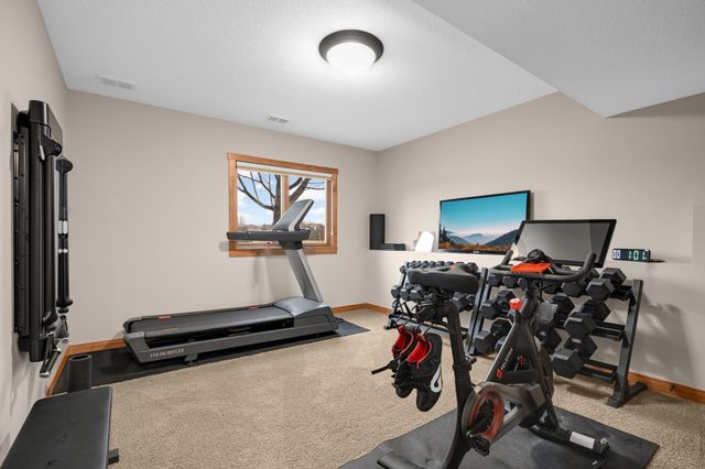 10590 Watersedge Lane, Woodbury, MN 55129