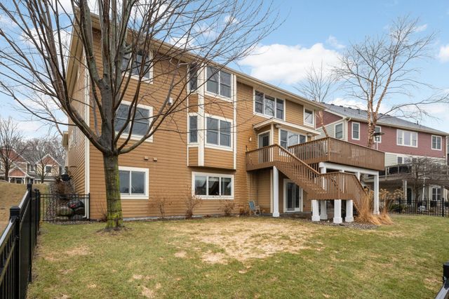 10590 Watersedge Lane, Woodbury, MN 55129