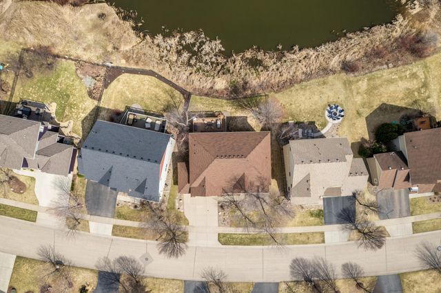 10590 Watersedge Lane, Woodbury, MN 55129