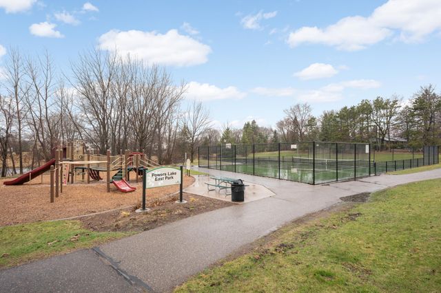 10590 Watersedge Lane, Woodbury, MN 55129