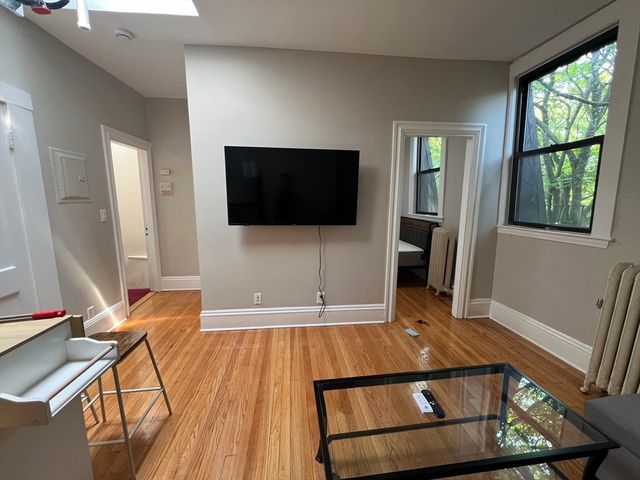 141 Arlington St 6, Boston, MA 02116