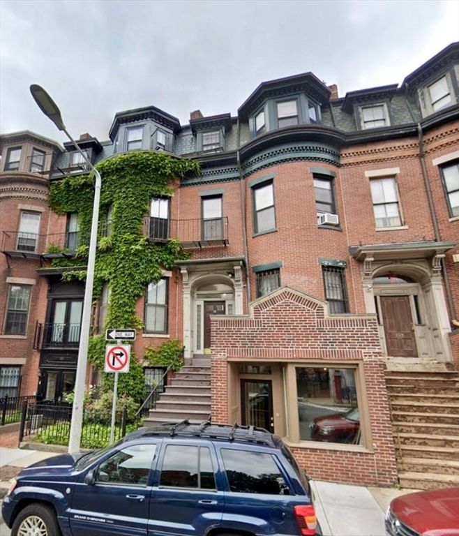 141 Arlington St 6, Boston, MA 02116