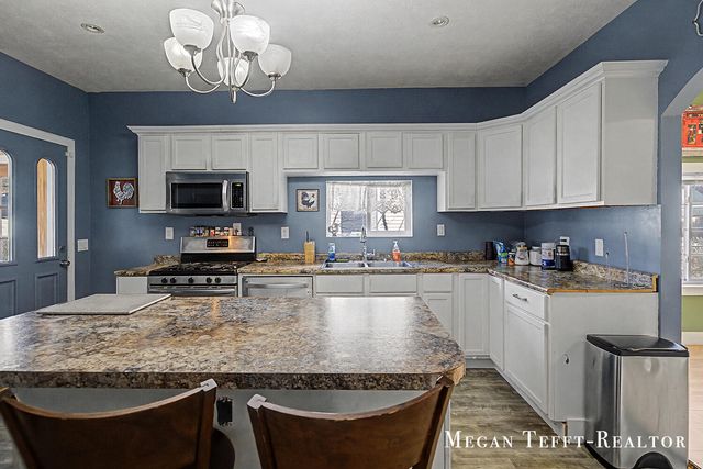 1113 Alpine Avenue NW, Grand Rapids, MI 49504