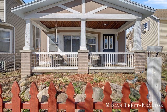 1113 Alpine Avenue NW, Grand Rapids, MI 49504