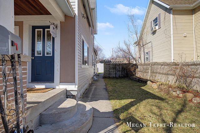 1113 Alpine Avenue NW, Grand Rapids, MI 49504