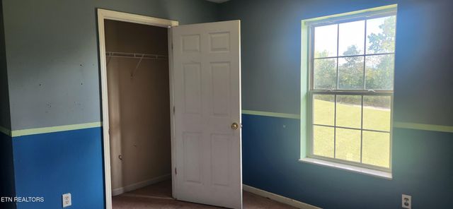 720 N Country Lane, Kodak, TN 37764