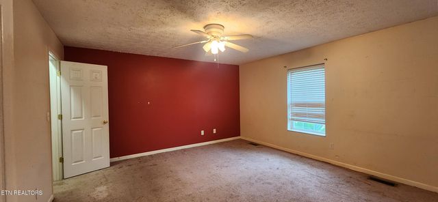 720 N Country Lane, Kodak, TN 37764