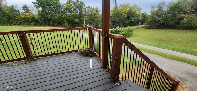 720 N Country Lane, Kodak, TN 37764