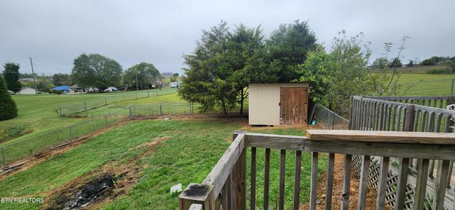 720 N Country Lane, Kodak, TN 37764