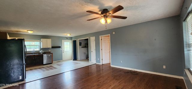 720 N Country Lane, Kodak, TN 37764