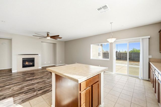 1040 Shakeley Ln, Ione, CA 95640