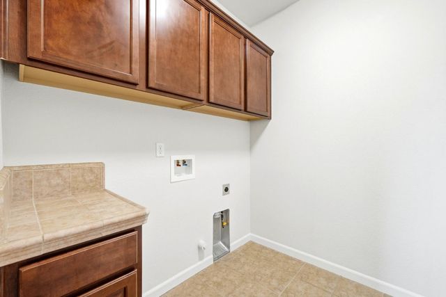 1040 Shakeley Ln, Ione, CA 95640