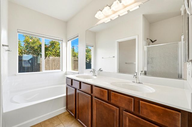 1040 Shakeley Ln, Ione, CA 95640