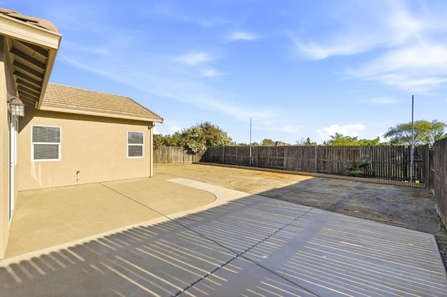 1040 Shakeley Ln, Ione, CA 95640