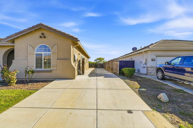 1040 Shakeley Ln, Ione, CA 95640
