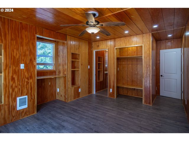 773 UPPER RIDGE Rd, Oakland, OR 97462