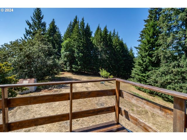 773 UPPER RIDGE Rd, Oakland, OR 97462