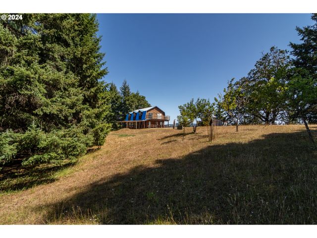 773 UPPER RIDGE Rd, Oakland, OR 97462