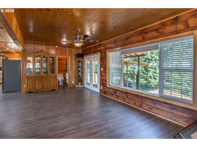 773 UPPER RIDGE Rd, Oakland, OR 97462