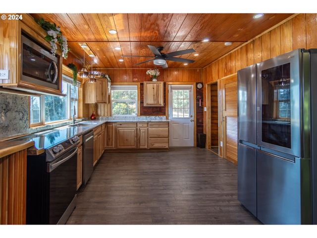 773 UPPER RIDGE Rd, Oakland, OR 97462