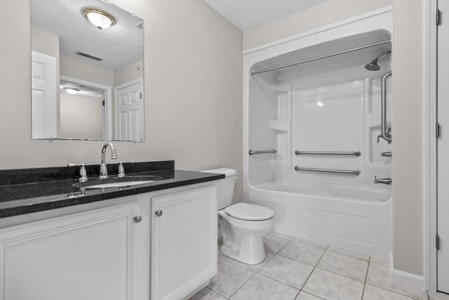 18 Dale Street 4G, Andover, MA 01810