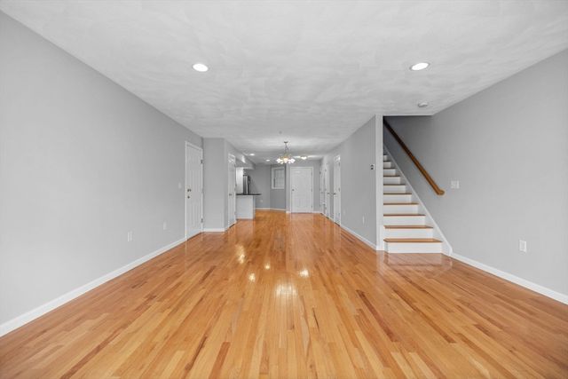 18 Dale Street 4G, Andover, MA 01810