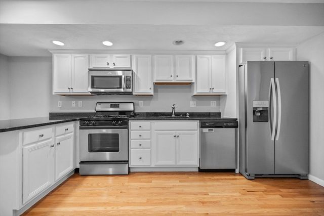 18 Dale Street 4G, Andover, MA 01810