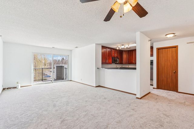 6145 Chasewood Parkway 202, Minnetonka, MN 55343