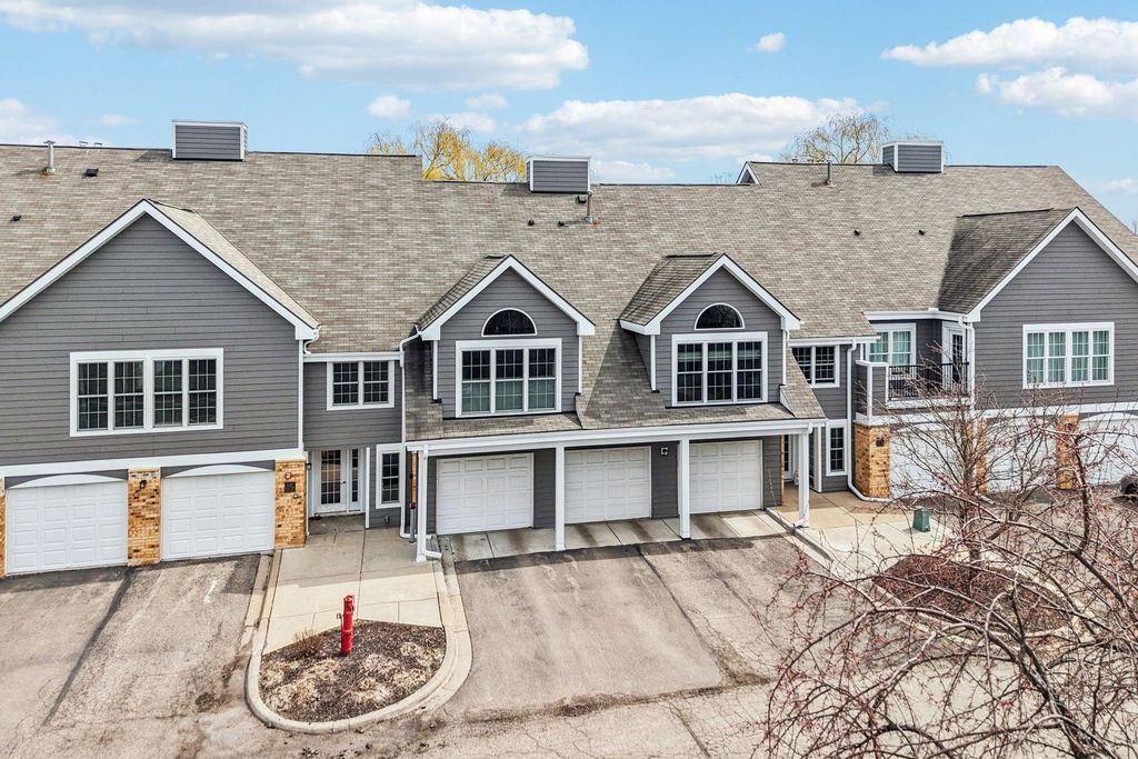 6145 Chasewood Parkway 202, Minnetonka, MN 55343 — photo 2