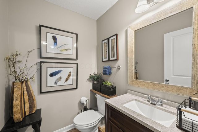 6735 John Drive, Canal Winchester, OH 43110