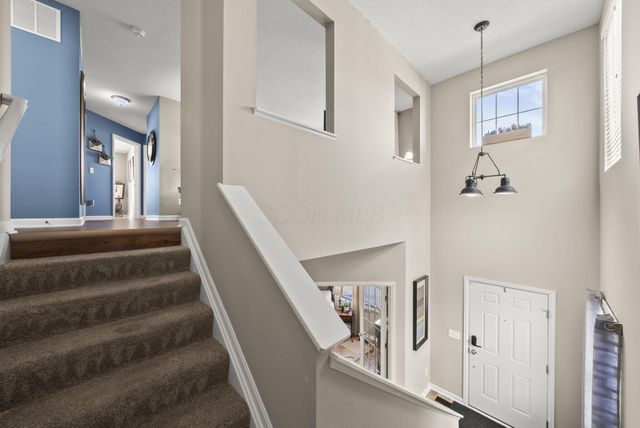 6735 John Drive, Canal Winchester, OH 43110