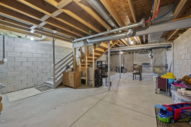 6735 John Drive, Canal Winchester, OH 43110