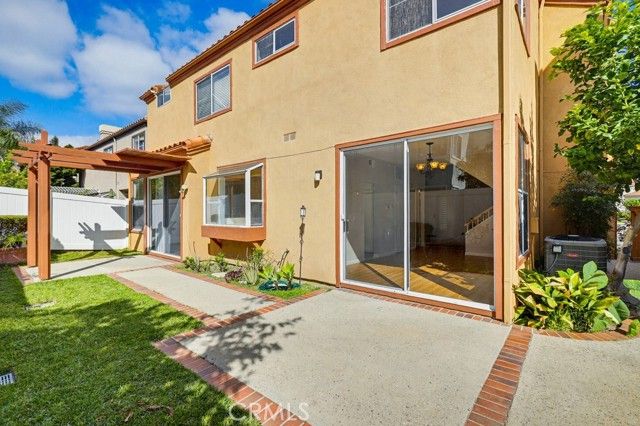 4 Estrella, Irvine, CA 92614