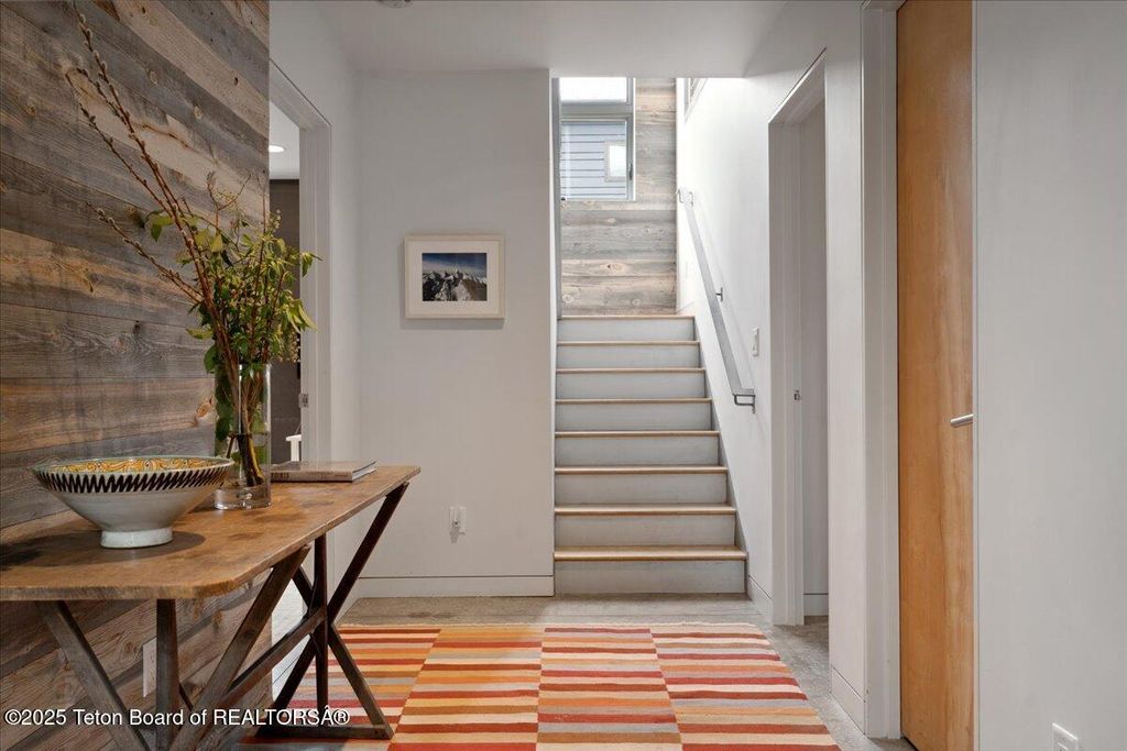 5610 W SCHWABACHER Lane, Wilson, WY 83014 photo 11