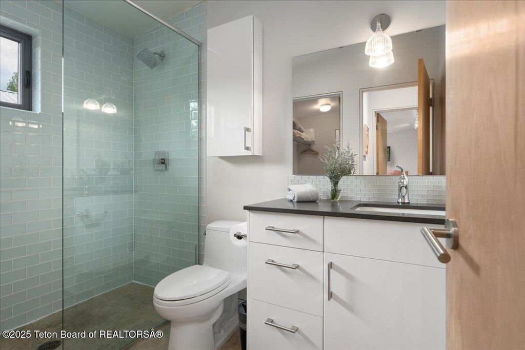 5610 W SCHWABACHER Lane, Wilson, WY 83014 photo 20