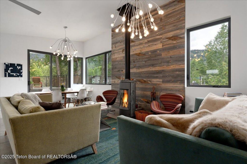 5610 W SCHWABACHER Lane, Wilson, WY 83014 photo 5