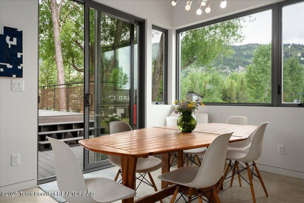 5610 W SCHWABACHER Lane, Wilson, WY 83014 photo 6