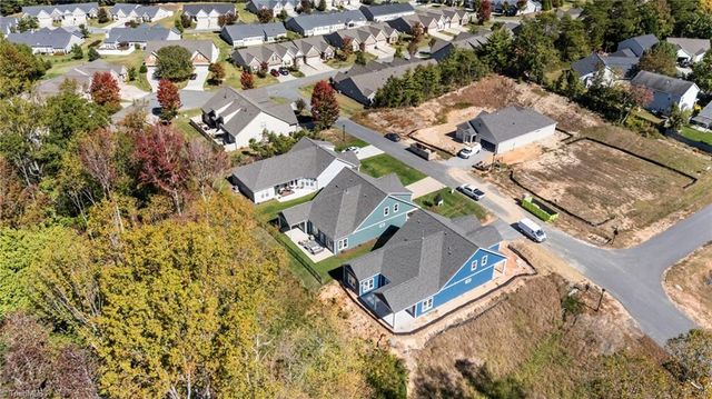 5227 Sunny Brook Court, Clemmons, NC 27012