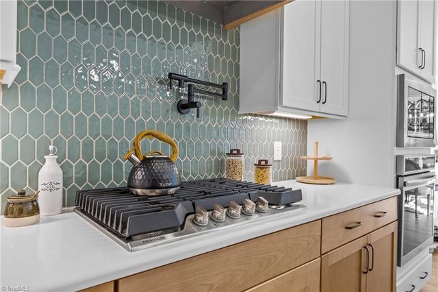 5227 Sunny Brook Court, Clemmons, NC 27012