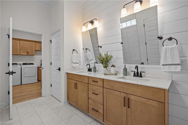 5227 Sunny Brook Court, Clemmons, NC 27012