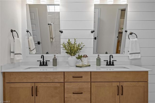 5227 Sunny Brook Court, Clemmons, NC 27012